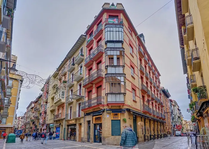 Heart Of Pamplona Apartments I By Clabao